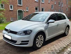 Weiß Gebraucht 2014 VW Golf VII Comfortline Limousine | 9.600 € (Etwas zu teuer)