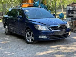 Blau Gebraucht 2011 Skoda Octavia Family Kombi | 3.200 € (Fairer Preis)