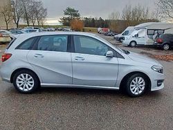 Silber Gebraucht 2015 Mercedes B180 Van / Kleinbus | 13.500 € (Fairer Preis)