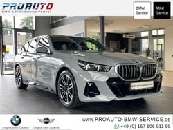 Brooklyn grau Gebraucht 2025 BMW 520 M Sport Kombi | 53.890 € (Superpreis)