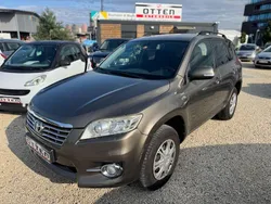 Braun Gebraucht 2010 Toyota RAV4 Life SUV | 7.490 € (Fairer Preis)