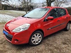 Rot Gebraucht 2012 Renault Clio III Kleinwagen | 4.100 € (Fairer Preis)