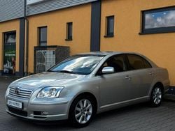 Silber Gebraucht 2004 Toyota Avensis Executive Limousine | 3.780 € (Fairer Preis)