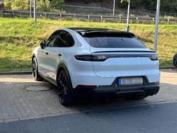 Weiß Gebraucht 2021 Porsche Cayenne SUV | 88.800 € (Etwas zu teuer)