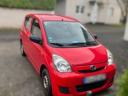 Rot Gebraucht 2009 Daihatsu Cuore Kleinwagen | 1.500 € (Fairer Preis)
