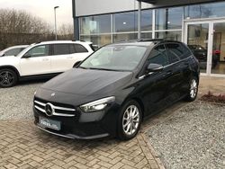 Schwarz Gebraucht 2022 Mercedes 200 Style Limousine | 21.499 € (Guter Preis)