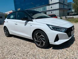 Schwarz Gebraucht 2021 Hyundai i20 Intro Edition Limousine | 15.490 € (Fairer Preis)