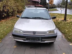 Gold Gebraucht 1993 Peugeot 306 Kleinwagen | 2.980 €