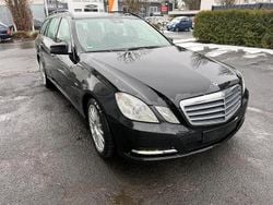 Schwarz Gebraucht 2011 Mercedes E250 Kombi | 5.200 € (Superpreis)