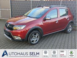Rot Gebraucht 2019 Dacia Sandero Prestige Limousine | 10.890 € (Etwas zu teuer)