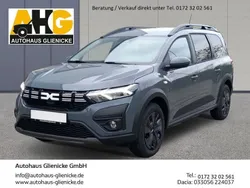 Grau Neu 2024 Dacia Jogger Expression Limousine | 26.290 € (Fairer Preis)