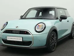 Grün Gebraucht 2024 Mini Cooper S Favoured Kleinwagen | 28.873 € (Superpreis)