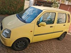 Gelb Gebraucht 2003 Opel Agila Kleinwagen | 750 € (Guter Preis)
