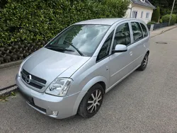 Silber Gebraucht 2005 Opel Meriva Van / Kleinbus | 1.999 € (Fairer Preis)