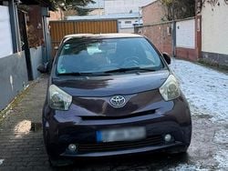Braun Gebraucht 2009 Toyota iQ Kleinwagen | 4.999 € (Guter Preis)