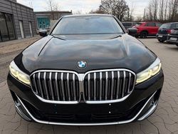 Schwarz Gebraucht 2019 BMW 750 Limousine | 32.900 € (Guter Preis)