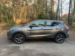 Grau Gebraucht 2015 Nissan Qashqai SUV | 9.000 € (Guter Preis)