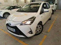 Weiß Gebraucht 2020 Toyota Yaris Hybrid Limousine | 11.428 € (Superpreis)