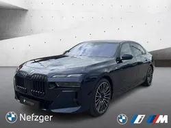 Blau Neu 2025 BMW 740 M Sport Limousine | 160.610 €