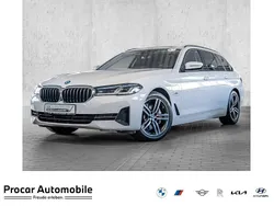 Weiß Gebraucht 2022 BMW 520 Kombi | 28.950 € (Guter Preis)