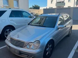 Grau Gebraucht 2004 Mercedes C220 Kombi | 1.400 €