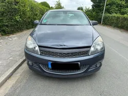 Grau Gebraucht 2007 Opel Astra GTC Sport Coupé | 1.750 € (Fairer Preis)