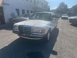 Weiß Gebraucht 1980 Mercedes 300 Limousine | 16.990 €