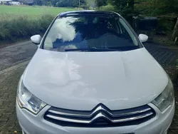 Weiß Gebraucht 2012 Citroën C4 Limousine | 3.600 €
