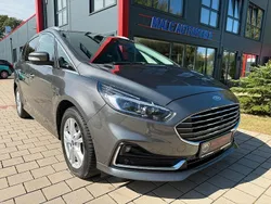 Grau Gebraucht 2021 Ford S-MAX Titanium Van / Kleinbus | 17.500 € (Fairer Preis)