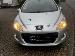 Silber Gebraucht 2012 Peugeot 308 SW Kombi | 2.350 €