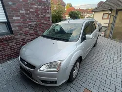 Silber Gebraucht 2007 Ford Focus Style Kombi | 2.400 € (Fairer Preis)