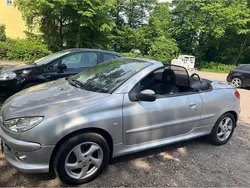 Silber Gebraucht 2005 Peugeot 206 CC Cabrio | 1.333 € (Fairer Preis)