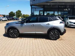 Grau Gebraucht 2021 Peugeot 2008 GT SUV | 19.990 € (Fairer Preis)