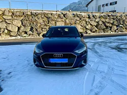 Blau Gebraucht 2021 Audi A3 Sportback Advanced Kombi | 22.800 € (Fairer Preis)