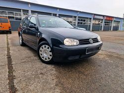 Schwarz Gebraucht 2004 VW Golf IV Kombi | 2.690 € (Etwas zu teuer)