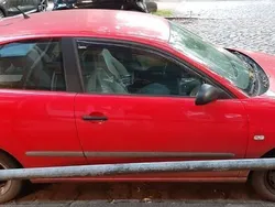 Rot Gebraucht 2002 Seat Ibiza Limousine | 600 € (Fairer Preis)