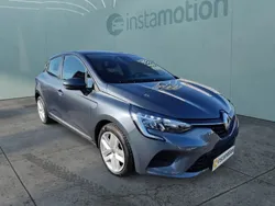 Grau Gebraucht 2021 Renault Clio V Limousine | 12.490 € (Fairer Preis)