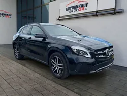 Kosmosschwarz Gebraucht 2018 Mercedes GLA220 Urban SUV | 26.880 € (Guter Preis)
