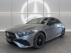 Grau Gebraucht 2024 Mercedes A200 AMG Line Premium Limousine | 32.990 € (Fairer Preis)