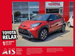 Chili red / night sky black Neu 2025 Toyota Aygo Kleinwagen | 16.690 €