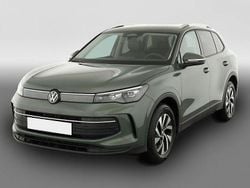 Cipressinogrün metallic Neu 2025 VW Tiguan Life SUV | 39.295 € (Guter Preis)