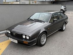 Grau Gebraucht 1983 Alfa Romeo Alfetta | 18.000 €