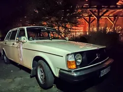 Weiß Gebraucht 1975 Volvo 244 Limousine | 10.000 €