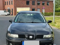 Schwarz Gebraucht 2002 Seat Leon Limousine | 1.000 € (Etwas zu teuer)