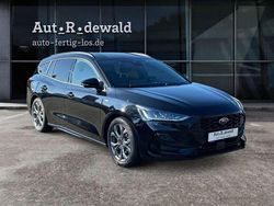 Schwarz Gebraucht 2025 Ford Focus ST-Line Limousine | 29.990 € (Etwas zu teuer)