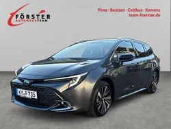 Grau Gebraucht 2025 Toyota Corolla Limousine | 33.990 €