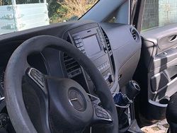 Schwarz Gebraucht 2015 Mercedes Vito Van / Kleinbus | 6.000 €