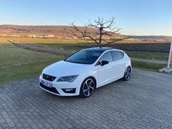 Weiß Gebraucht 2015 Seat Leon Limousine | 10.900 € (Etwas zu teuer)