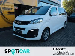 Jade weiss Gebraucht 2021 Opel Zafira Life Van | 21.990 €