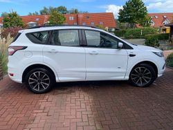 Weiß Gebraucht 2017 Ford Kuga ST-Line SUV | 14.500 € (Teuer)